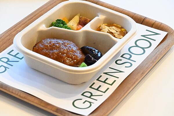 メイン・サイド・サラダ、全部が主役！ 気分が上がる冷凍弁当「DELI BENTO」が誕生