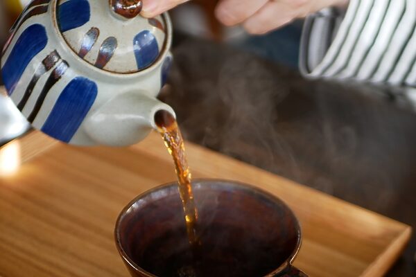 【白央篤司が聞く「自分でお茶を淹れて、飲む」vol.10】高橋佳奈（国際中医薬膳師）茶を飲みながら「何もしない」で好きな動画を見る時間が、自分が“主役”でいられる時間