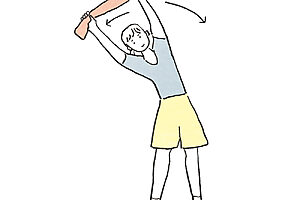 2. バンザイのポーズから上体を左側に倒し、右の体側を伸ばして10秒キープ。バンザイに戻り、上体を右側に倒し、左の体側を伸ばして10秒キープ