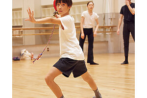 尾上眞秀さんが語る、Kバレエ・オプト『踊る。遠野物語』──「ユニークでお客さんを楽しませる役者に」