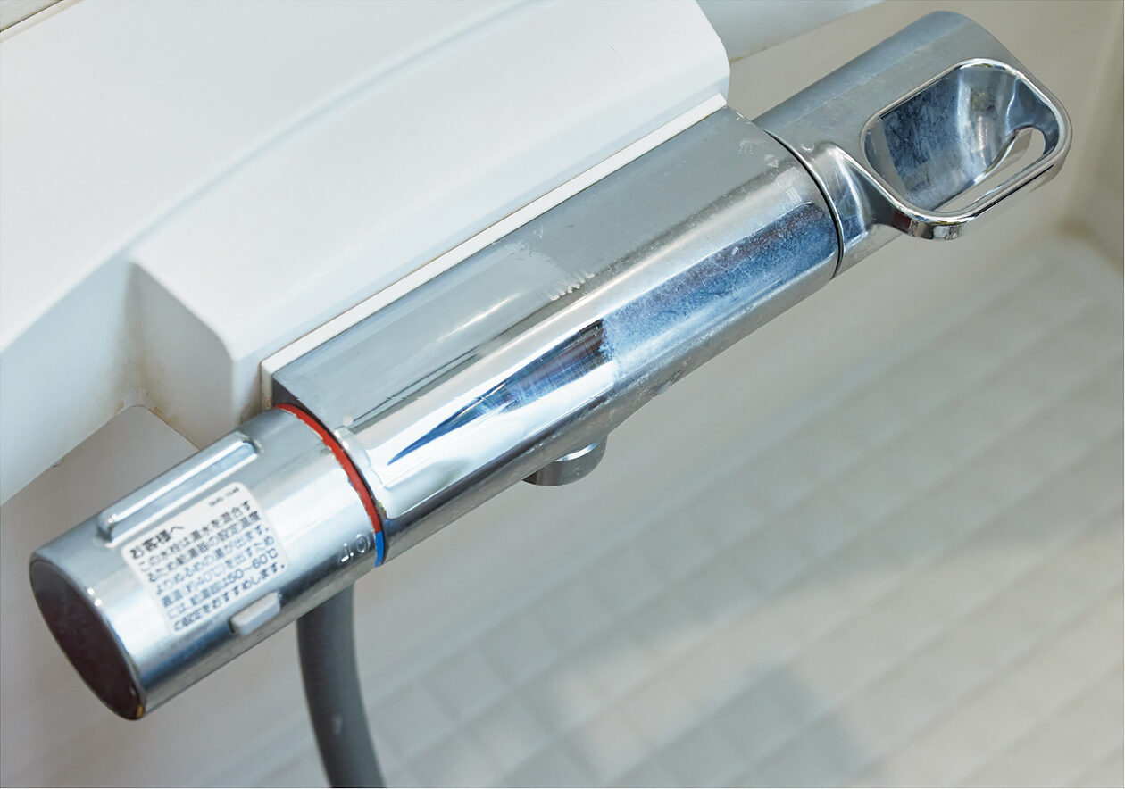 お風呂・鏡・掃除機の掃除方法を徹底解説！ ──カビや水アカ、埃を