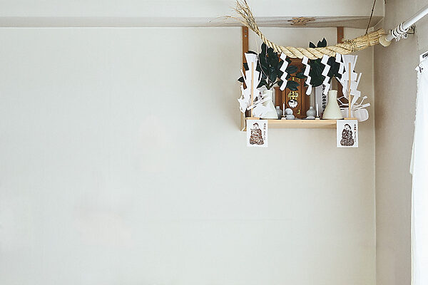 わが家に神様を迎えたい！ 神棚を祀るための入門ガイド