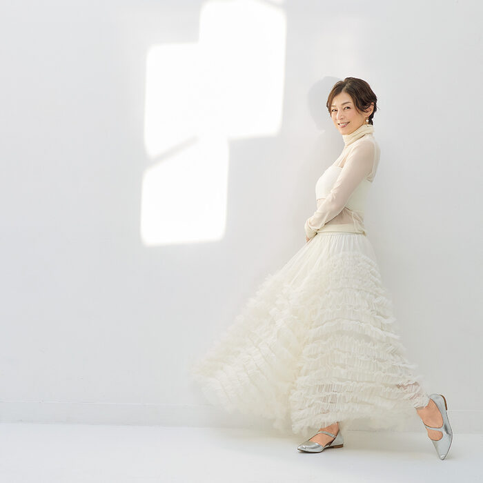 「丙午生まれの皆さん、ごきげんよう」──鈴木保奈美さんエッセイ・丙午たち荒野を進め