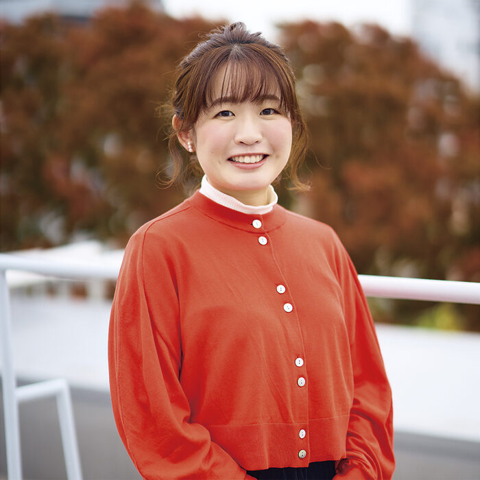 『もうしばらくは早歩き』著者 くどうれいんさんインタビュー ──「食と同じくらい、移動は誰の人生にもある」