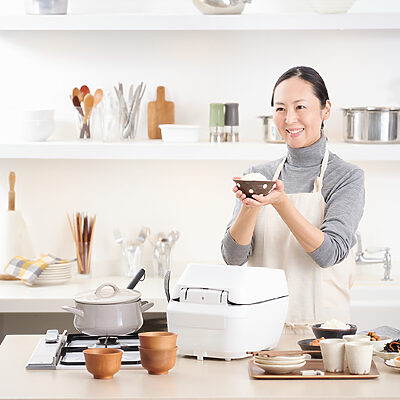 【東芝ライフスタイル】真空機能でお米をおいしく！ 家族を笑顔にする新しい炊飯器