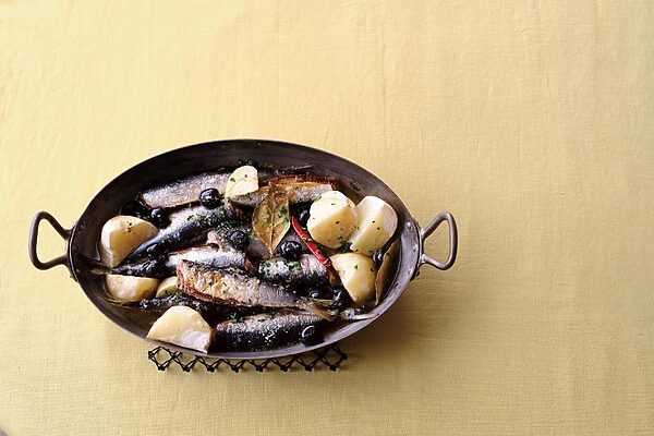 たんぱく質不足は不調を引き起こすことも。私たちに肉・魚・豆が必要な、これだけの理由