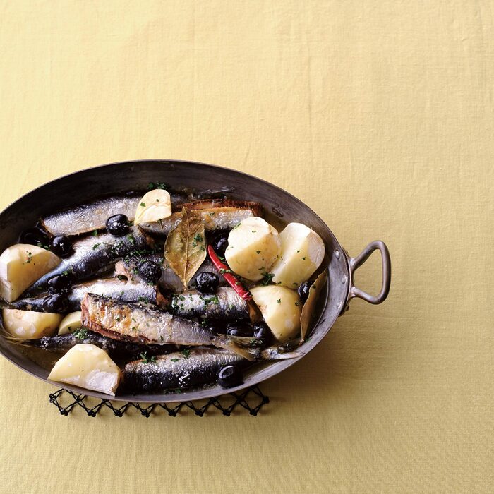 たんぱく質不足は不調を引き起こすことも。私たちに肉・魚・豆が必要な、これだけの理由