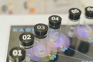 AIが指定した香りを嗅いで、好きなものを選択していく