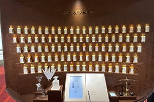 約2,000種類の香りから記憶に合う香りを生成