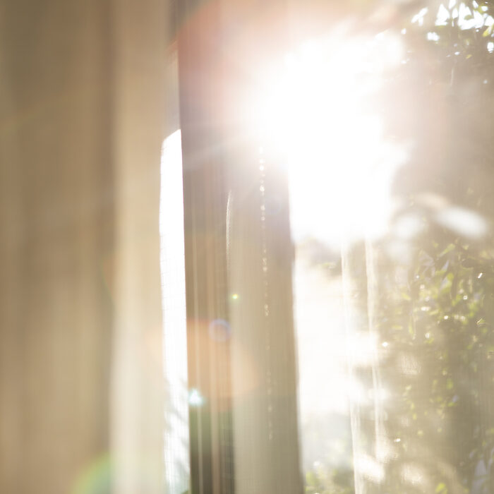 静かな時間が息づく写真の世界へ──徳永 彩 写真展「HER WORLD」