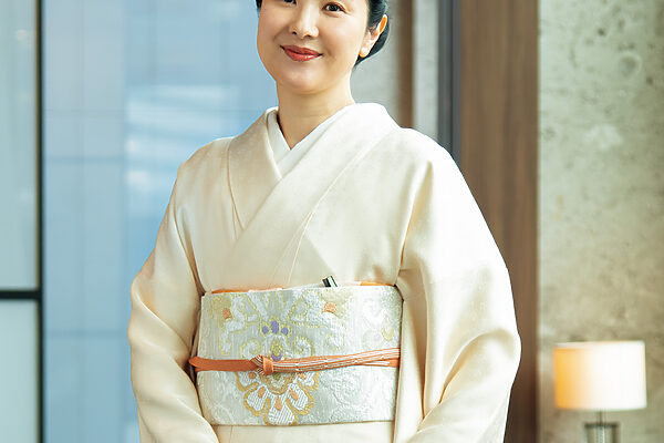 茶道家・深澤里奈さんの着物の時間──茶人として、茶の湯を中心に据えて着物を楽しんでいます