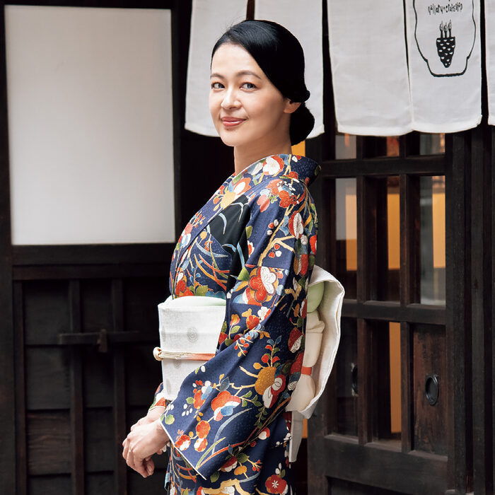 俳優・黒谷友香さんの着物の時間──日本の伝統文化をもっと知り、内面を充実させて着物を楽しみたい