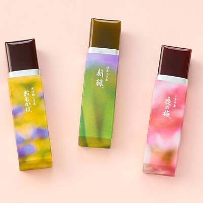 いちごに桜、春の気配を手土産に。老舗和菓子店「とらや」の季節菓子5選