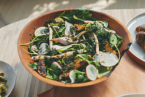 5種以上の植物の多彩な味わいを楽しめる「大多喜サラダ」