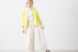 こちらは春夏限定のイエロー。明るいイエローで肌のくすみも飛ばしてくれそう