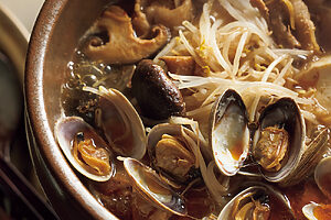 体の「水を出す」シンプル薬膳鍋──体を温め血行をよくする薬食同源レシピ