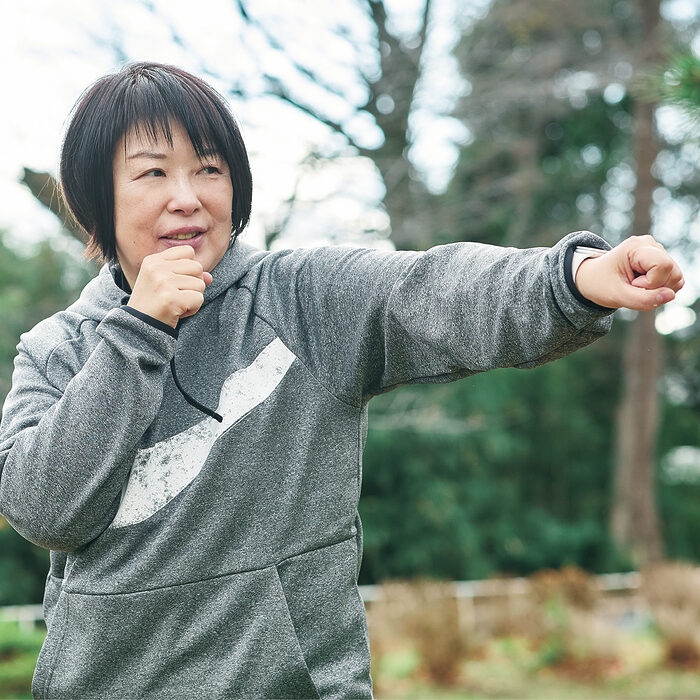 小説家・木内昇さんの【体のつらい症状を改善する極意】──ジムと自宅で楽しみながら体を動かし、コリや痛みを軽減