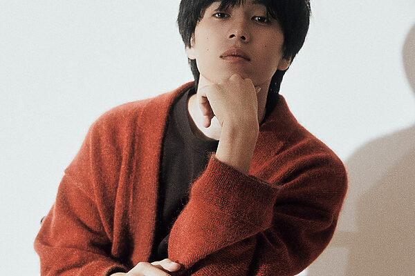 【俳優・坂東龍汰さんに聞いた】8年ぶりの岩松舞台で、大人を手玉にとる悪い男に──舞台『危険なワルツ』