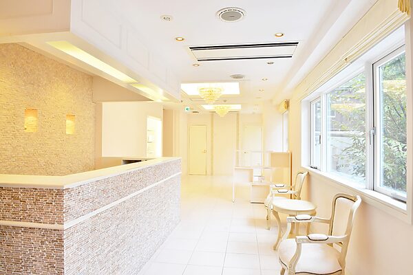 大人のくすみと毛穴、両方にアプローチ。新時代の複合レーザー治療「ピコダブル」を完全レポート