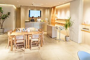 東京・中目黒にある体験型のウェルネスショップ「ルボア エクラ」。3階が「ルボア フィトテラピースクール」になっています