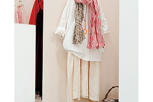 天然素材を中心とした〈ダニエラ グレジス〉は、大人女性にも好評