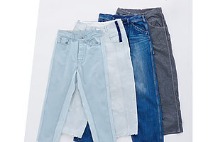 似たようなシルエットのデニムがたくさん