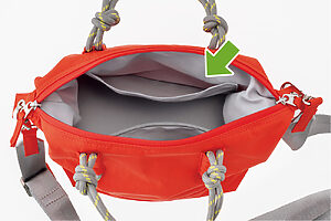 内側の裏地がグレーになっており、中に入れた財布やスマホなども見つけやすい