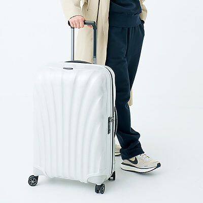 2泊以上の旅ならこれ！ 多機能キャリーケース──大沼こずえの「ずっとの、おしゃれ」