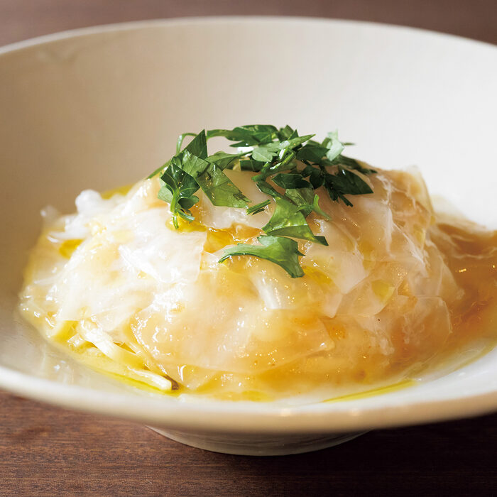 Snnのソデイカと塩レモンの魚醬バター／キャピタル東洋亭本店の百年洋食ハンバーグステーキ──京都の食を愛するエディター・長瀬 緑さん、「グランマ ママ ドーター」デザイナー・宇和川恵美子さんの、絶対食べたいこのひと皿