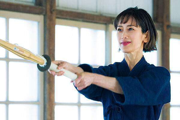 アロマセラピスト・大橋マキさん、美姿勢をキープする日々の習慣は剣道──「生涯スポーツの剣道を再開し、体調もメンタルも上向きに」