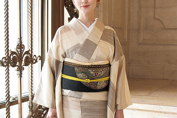 俳優・田中麗奈さんの着物の時間──20代から現在まで、着物とのつき合いは、人生の変化とともに