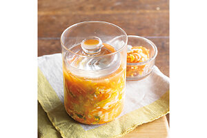 「にんじんとキャベツの発酵ラペ」は自宅でもできる乳酸発酵食。冷蔵庫で約30日間保存ができ、食べる時には加熱するとよりおいしく