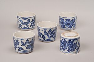 《阿蘭陀藍絵花鳥文向付》