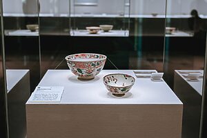 食卓の景色まで見えてくる美しい器