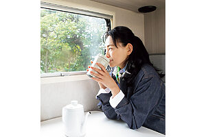 もともと車の運転は好きで、デビュー時はレーサーの資格取得の話もあったそう。今でも300kmくらいは平気で一人で運転する