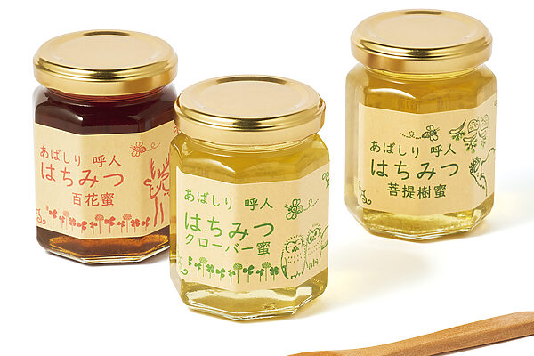【手みやげをひとつ】関養蜂場「あばしり 呼人 はちみつ」──スタイリスト・山本マナさん推薦