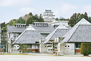 いすみ鉄道「大多喜」駅周辺に歴史的建造物が点在する