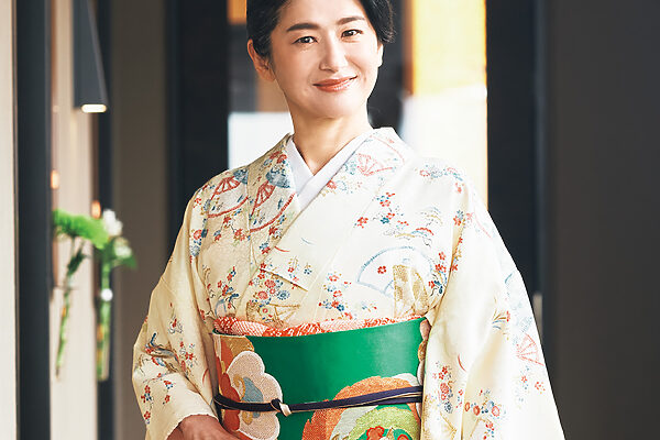 ボティトレーナー・中村奈緒子さんの着物の時間──日本人の骨格にぴったり合う着物。着ることで体幹も整っていきます