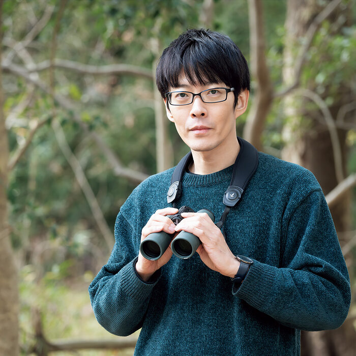 近所の公園でもこんなに出合いが！ 動物言語学者・鈴木俊貴さんと、鳥の“言葉”を聞きに外に繰り出そう