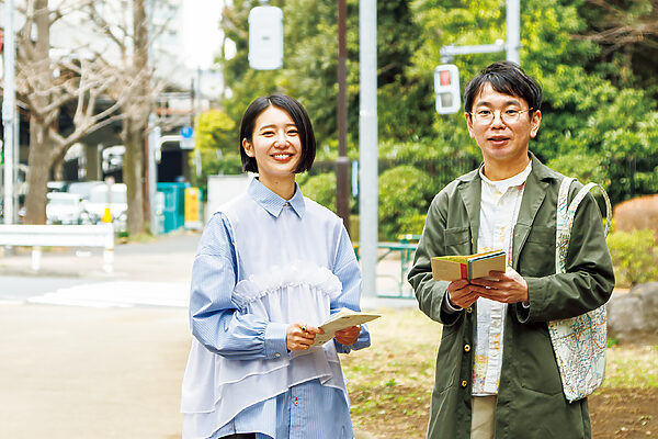 地図を広げる（1）──俳優、文筆家、電線愛好家・石山蓮華さん×地図地理芸・小林知之さん