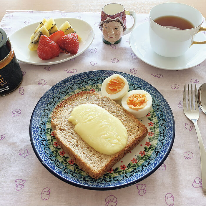 毎朝の「何食べる？」から解放。私たちは何年も固定メニューです！──フィジカルトレーナー／文筆家／歯科医師／ダイエッターの4名に聞いた朝ごはん