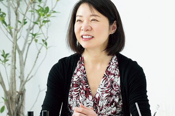 会社を早期退職し、アロマ講師になった河野さんの働き方──いくつになっても私らしく稼ぐ