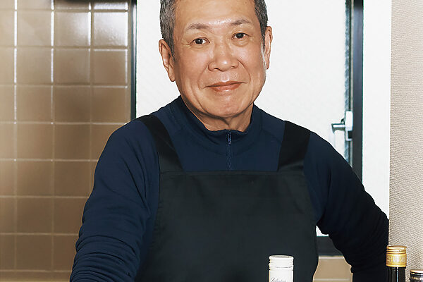 『人生を救う 名もなき料理』 著者 佐々木俊尚さんインタビュー ──「美食ではない家庭料理に戻っていく時代に」