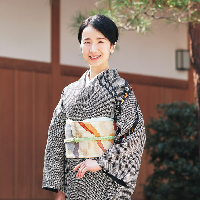 俳優・映美くららさんの着物の時間──着物には無限の楽しみ方があり、自分なりの着こなしができるのも魅力