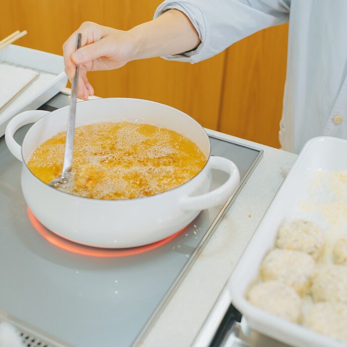 ホワイトシリーズも、店舗限定の器も。清澄白河に「野田琺瑯」初の直営店がオープン