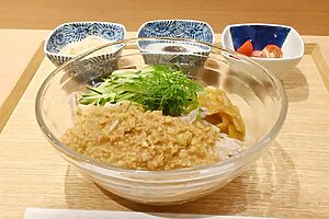 だし和え麺 蒸し鶏、中華麺、茅乃舎だし