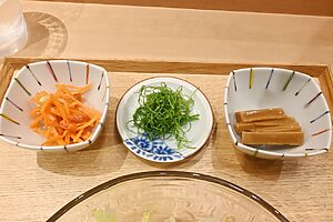 有料トッピングから３種、にんじんラペ、大葉、メンマ