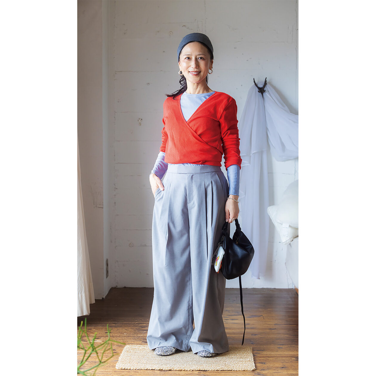 ファッショニスタ・上村幸野さんに学ぶ着こなし術──ひとクセアイテム