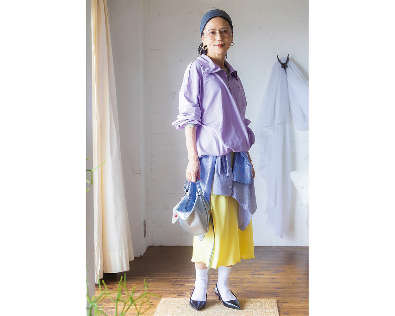 ファッショニスタ・上村幸野さんに学ぶ着こなし術──ひとクセアイテム