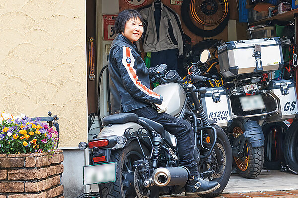 ガレージは、バイクに乗る喜びを感じさせてくれる場所【趣味を満喫、私の贅沢な空間】